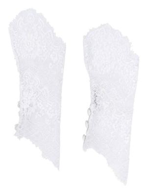 lace-pattern buttoned gloves