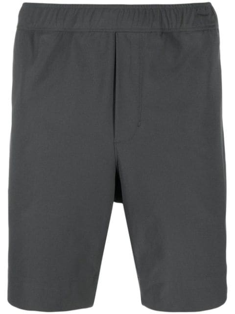 Modern slip-on Bermuda shorts